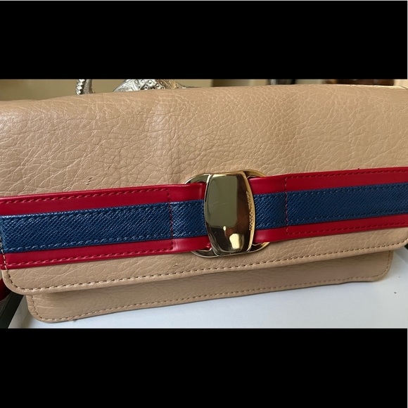 Ivan’s trump tan with red/blue with gold hardware - Picture 1 of 5